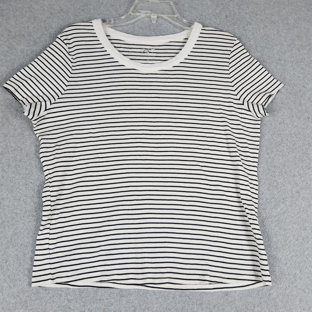 24/7 by Maurices T-Shirt Womens 1X White Black Striped Ribbed Knit Short Sleeve